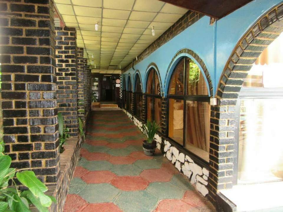 Hotel Diplomate Muyenga Exterior photo